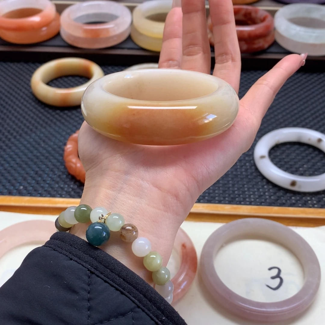 石英质玉手镯未镶嵌悠****⁷