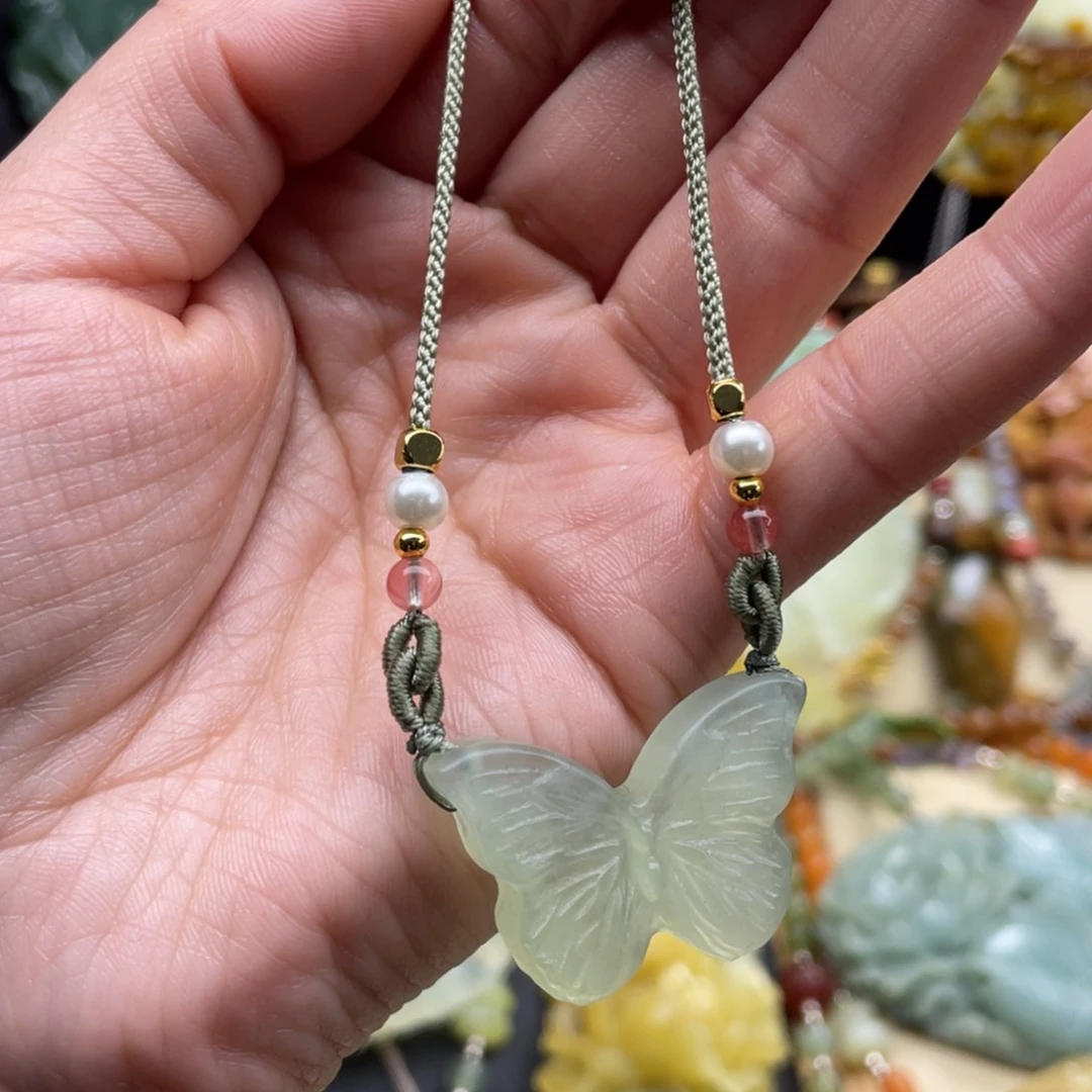 未镶嵌蛇纹石玉颈饰