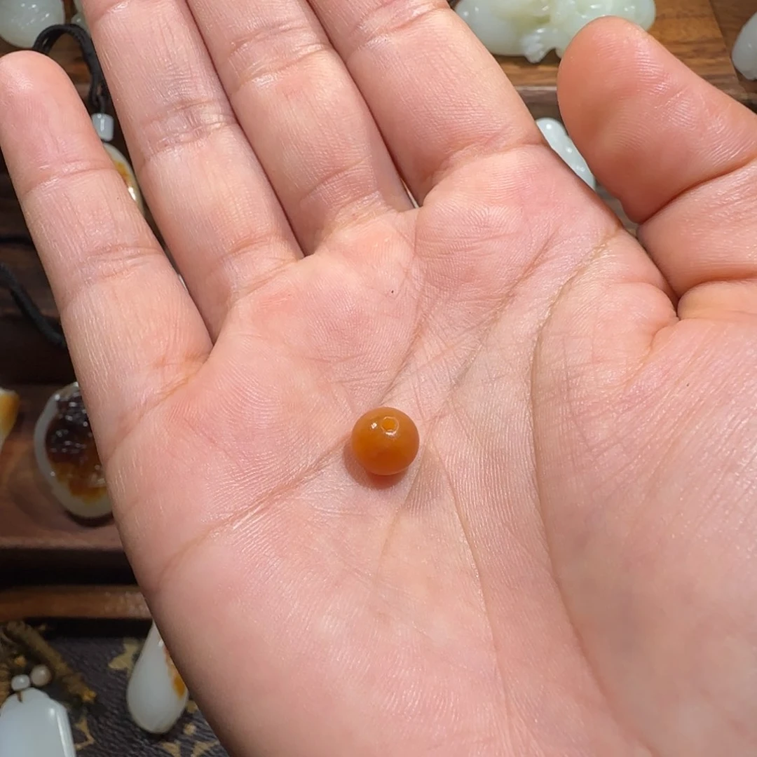 和田玉未镶嵌颈饰如**醒