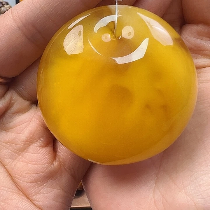 蜜蜡未镶嵌珠宝奇石
