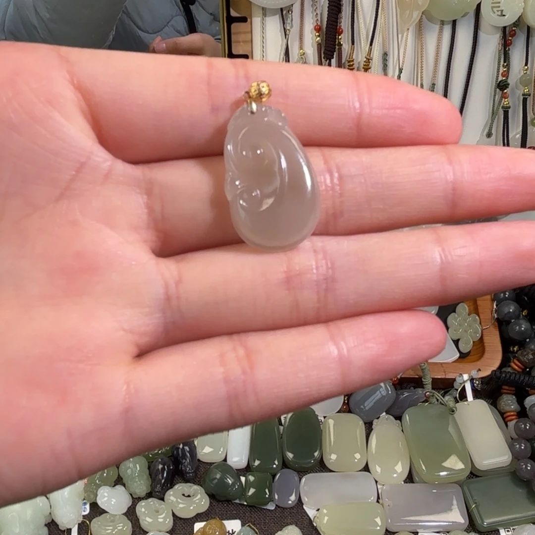 和田玉颈饰18K金镶嵌