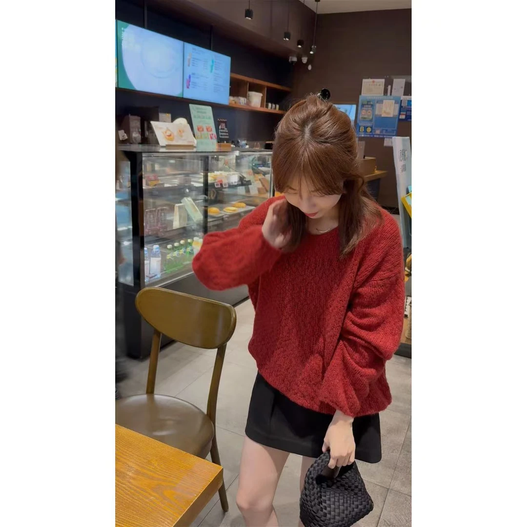 QiongQiong自留款！超好看的正红色颗粒豆羊毛软糯v领毛衣