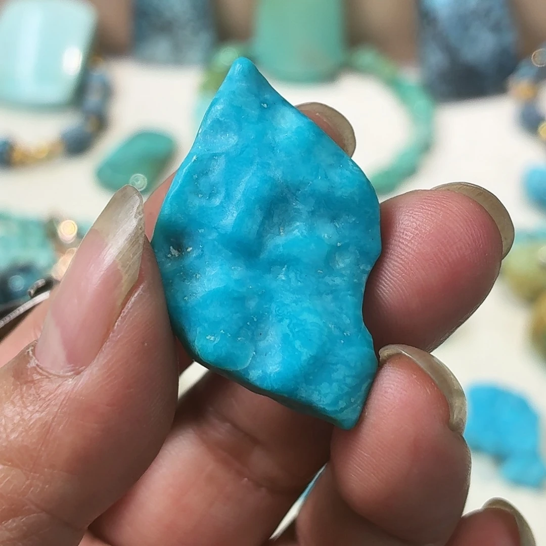 D***g绿松石未镶嵌颈饰