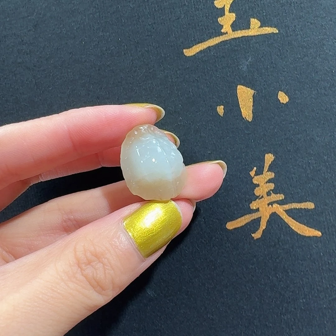 颈饰未镶嵌和田玉天泰