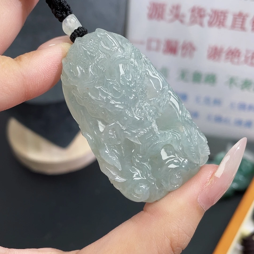 翡翠未镶嵌颈饰33432233444