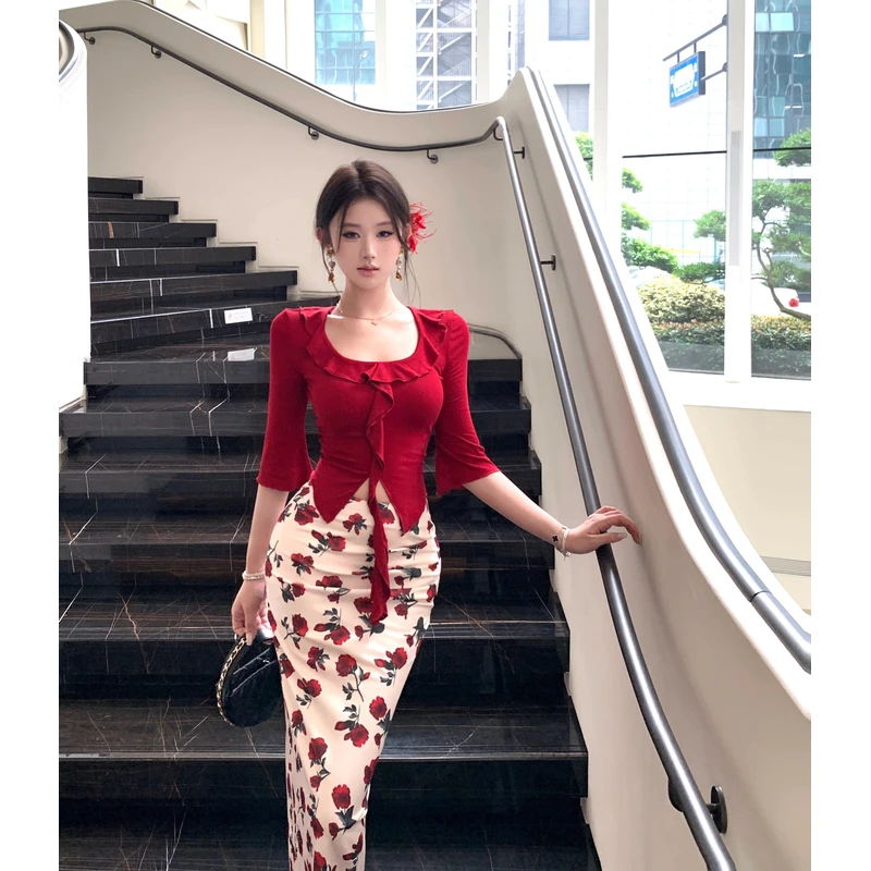 2025新款甜美辣妹风设计感木耳边修身短袖上衣印花包臀半裙套装女