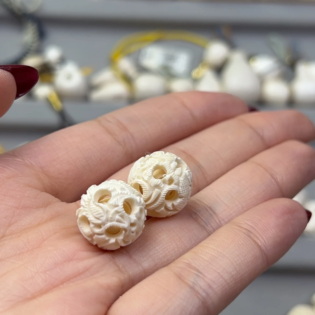 悟***～吊坠猛犸象牙15mm鬼工球*2