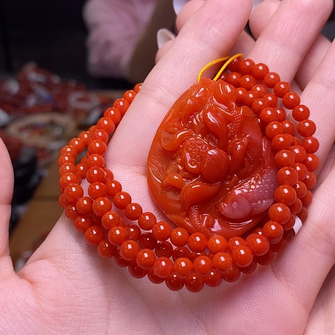 南红玛瑙雕件未镶嵌笑*年年有余