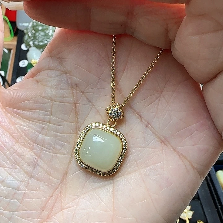 颈饰银S925镶嵌和田玉