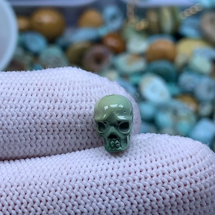 绿松石未镶嵌珠宝奇石