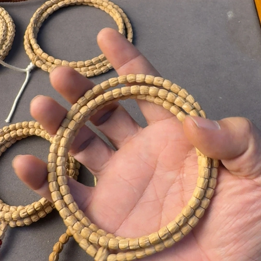 S***Y柏香籽/百香籽吊坠