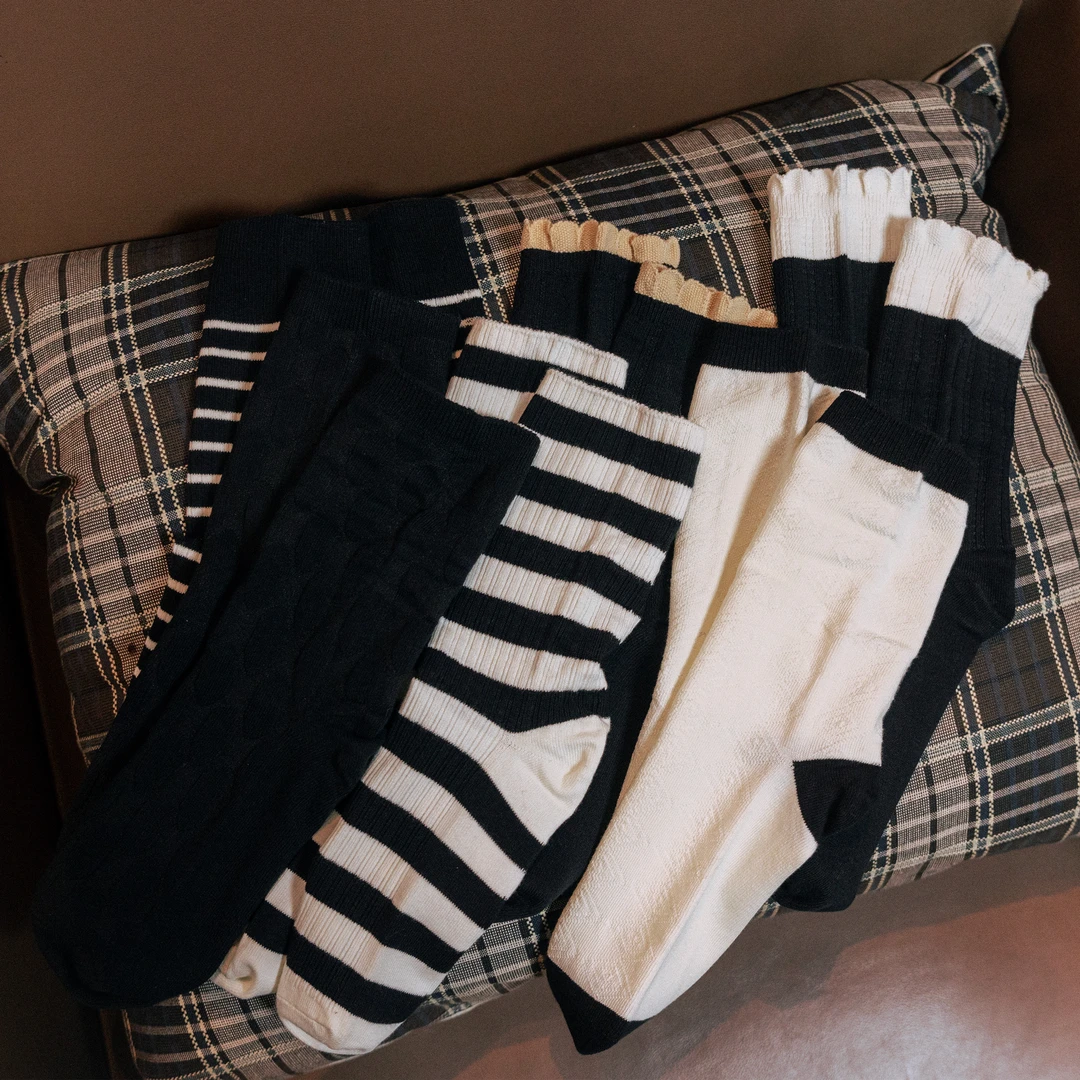 【且听风吟】WZ02文艺百搭中筒黑白系列堆堆女袜 6双