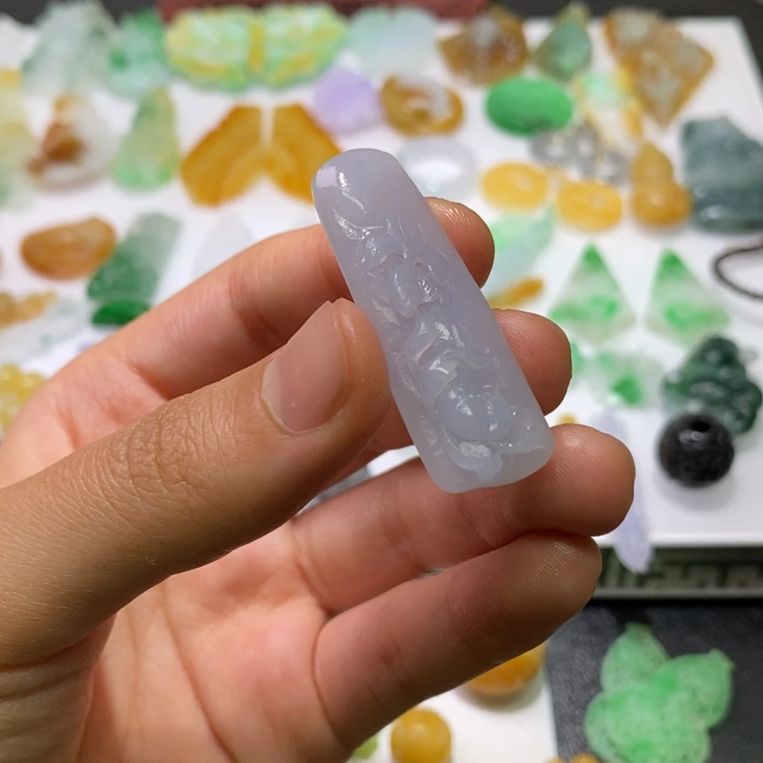 定制翡翠未镶嵌吊坠