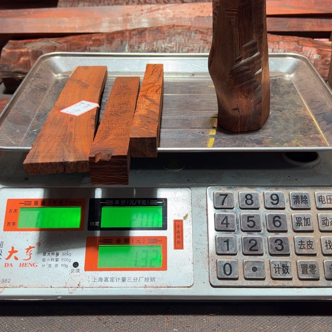 不***·檀香紫檀（小叶紫檀）