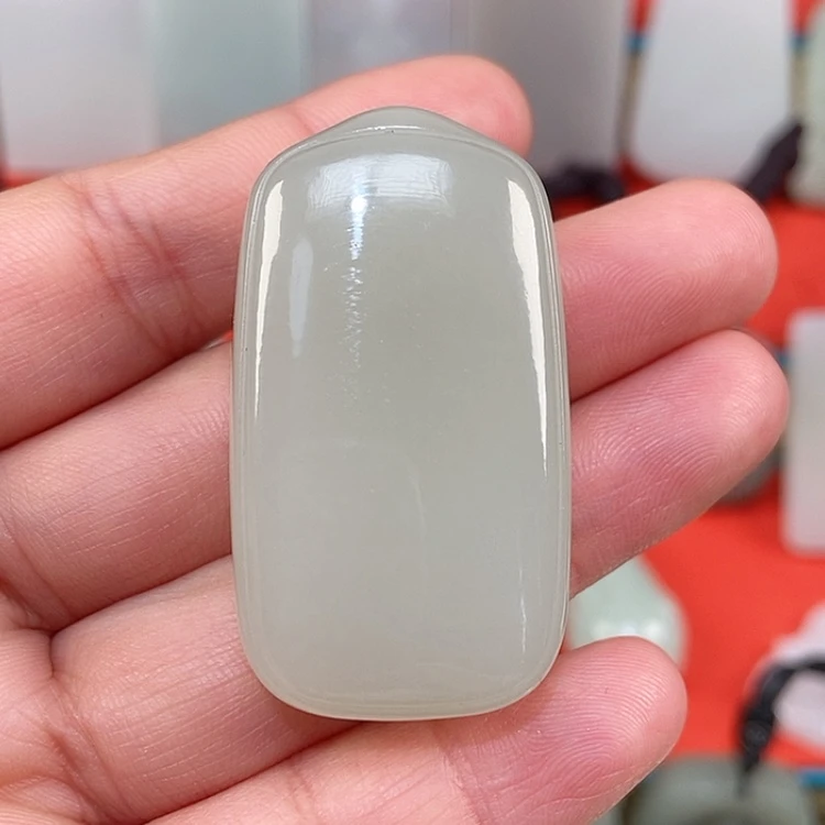 【闪购商品】颈饰未镶嵌和田玉