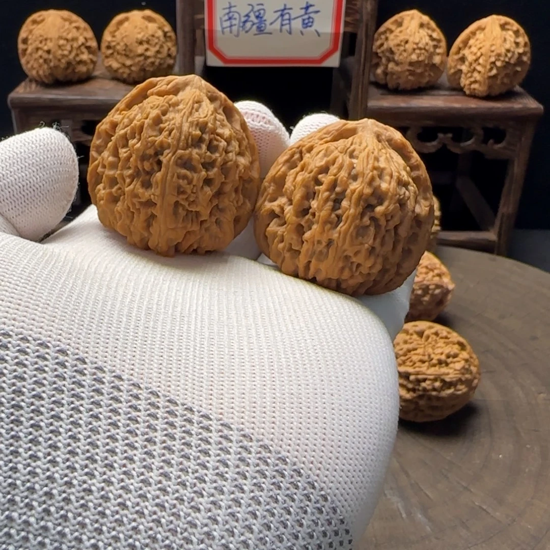 文玩核桃吊坠42三角