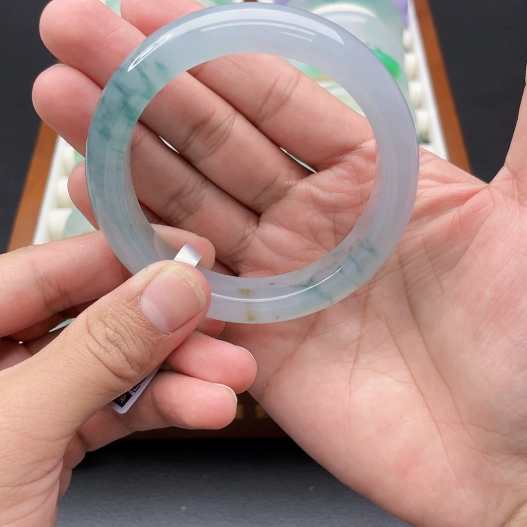 翡翠手镯未镶嵌冰胶飘花56+正