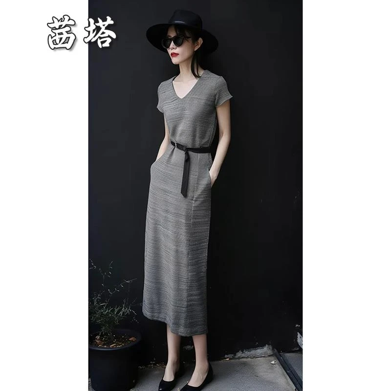 法式灰色连衣裙2025新款上流社会轻奢高级感轻奢高端精致长裙女夏