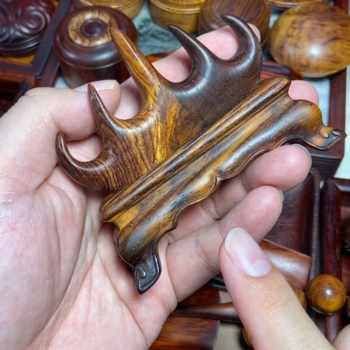 微凹黄檀（南美大红酸枝）笔山