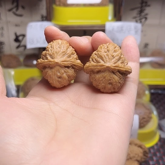吊坠文玩核桃白狮