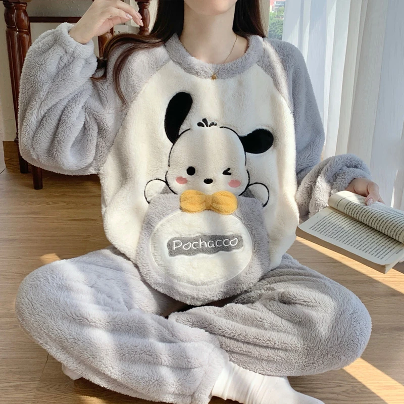睡衣女款冬季珊瑚绒加厚加绒保暖套装爆款卡通学生毛绒家居服冬天