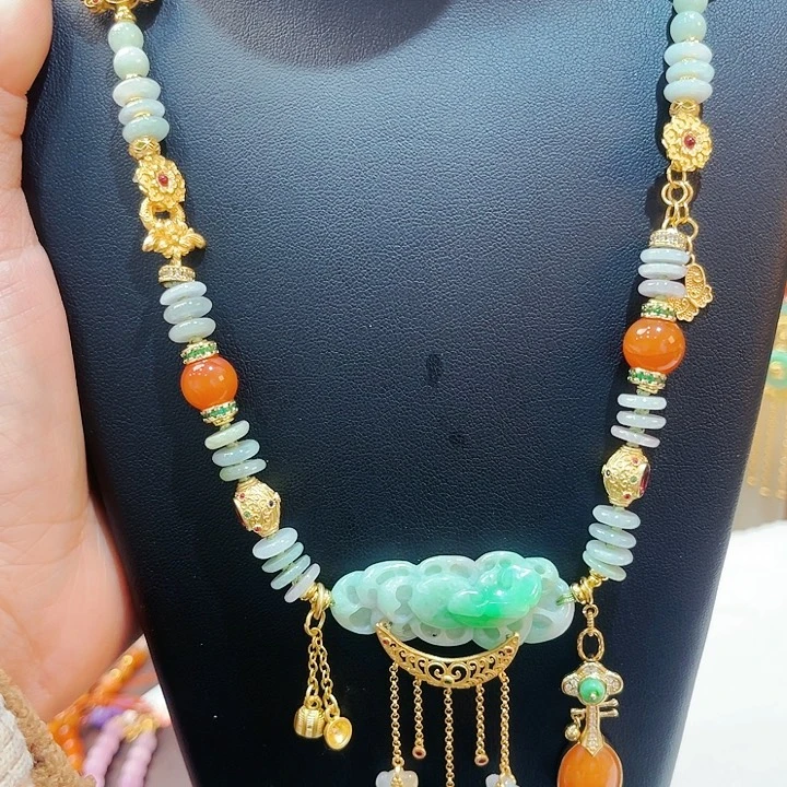 翡翠颈饰未镶嵌烦***想吊坠