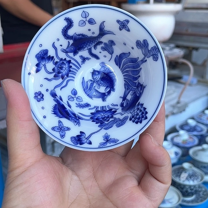 青花釉下彩杯子哈