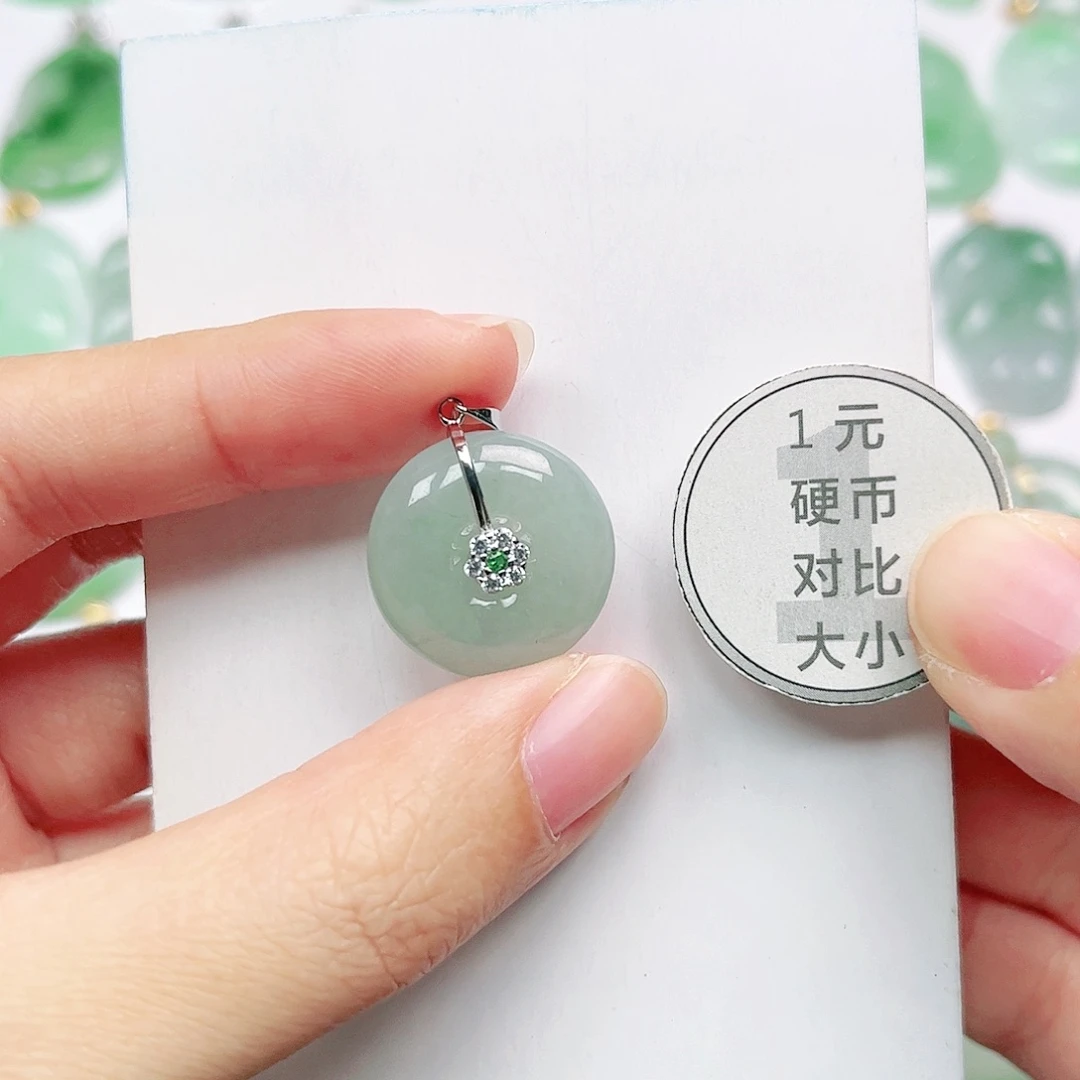 旋***～翡翠未镶嵌挂件全场天然A货翡翠