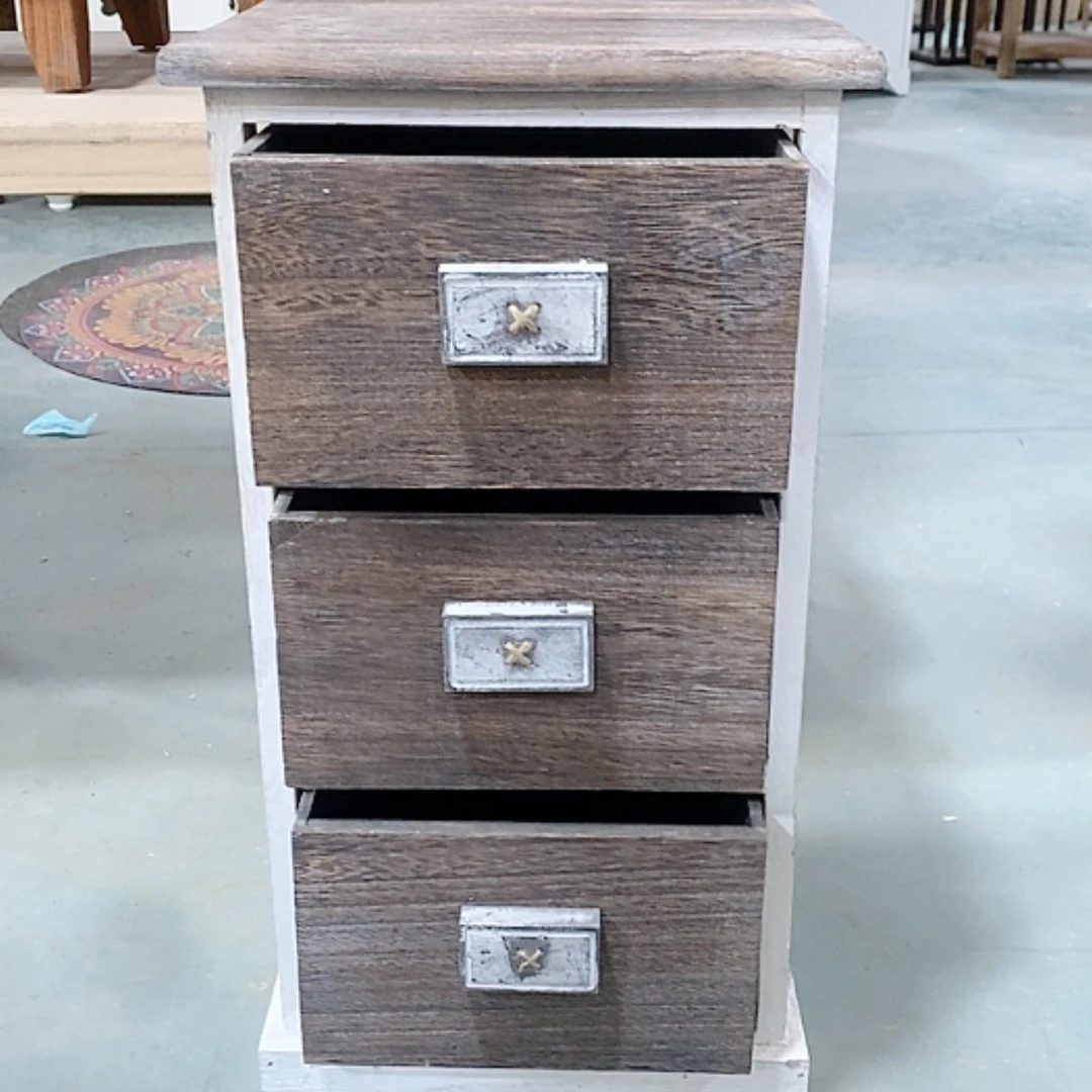 【闪购商品】塑料这是编号020