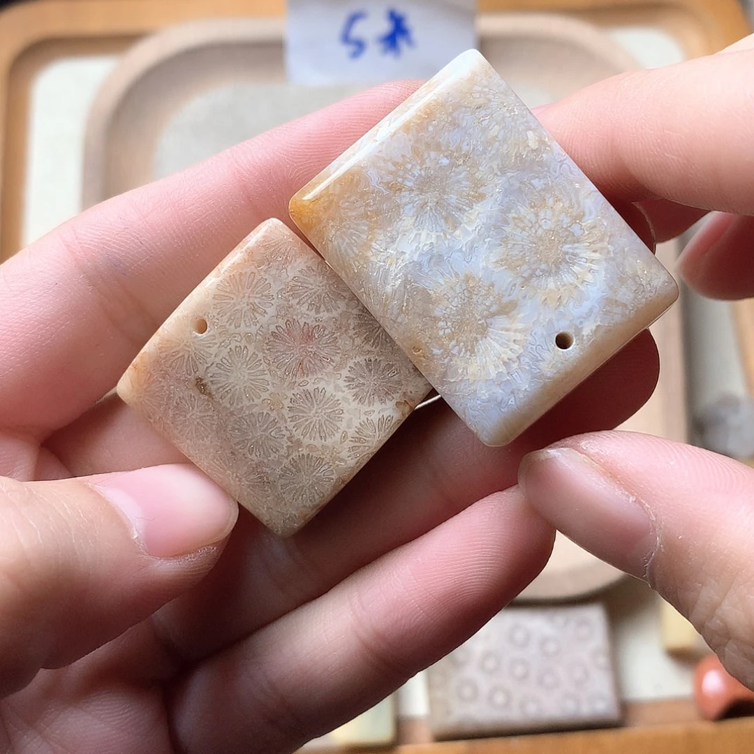 石英质玉颈饰未镶嵌莲