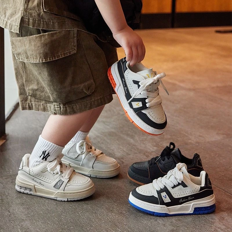 2025秋季新款儿童运动鞋女童休闲鞋时尚真皮单鞋软底男童透气百搭