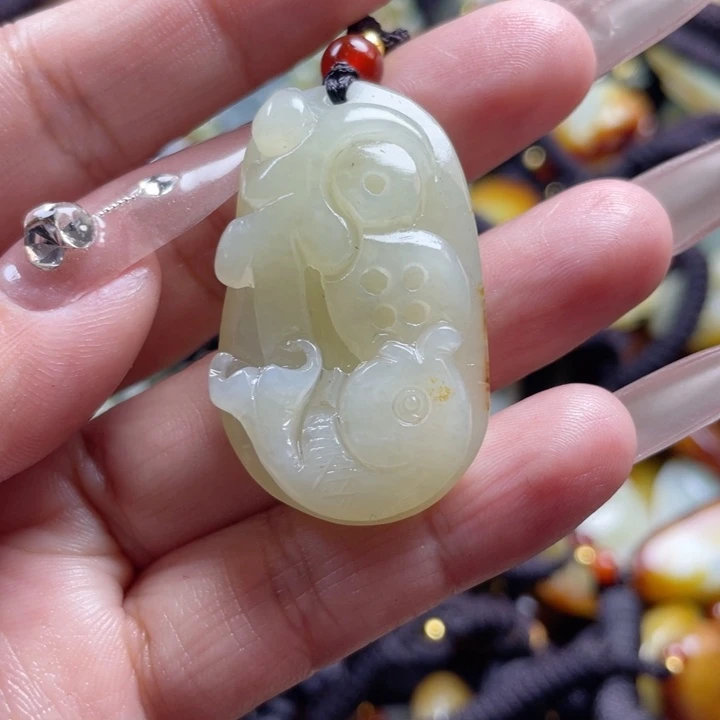 和田玉颈饰未镶嵌