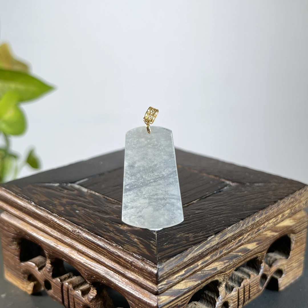 JGB29-42  天然缅甸A货翡翠  18K扣头无事牌