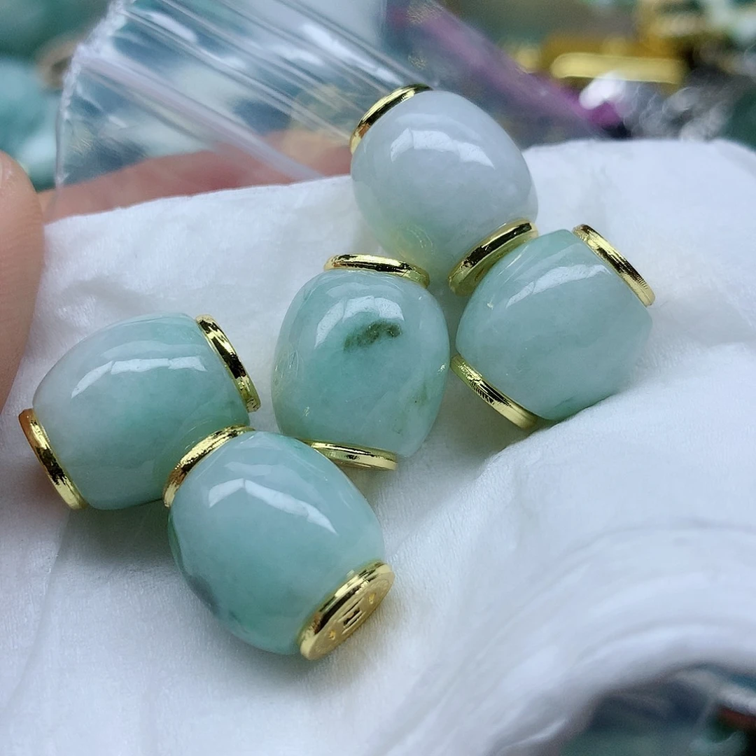 翡翠颈饰未镶嵌手串