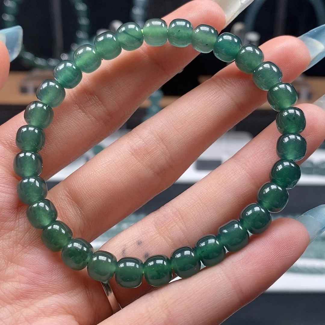 未镶嵌手链翡翠6.7mm湖水绿老型珠手串（微瑕）