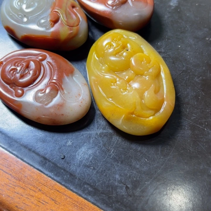 石英质玉未镶嵌颈饰