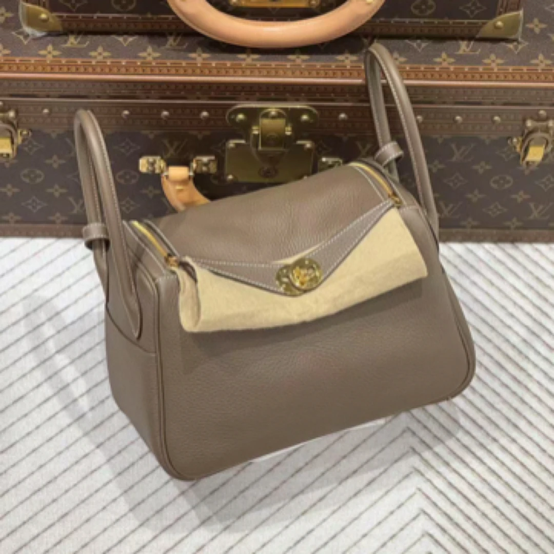 99新 Hermes/爱马仕 Lindy26大象灰金扣tc皮u刻/lina