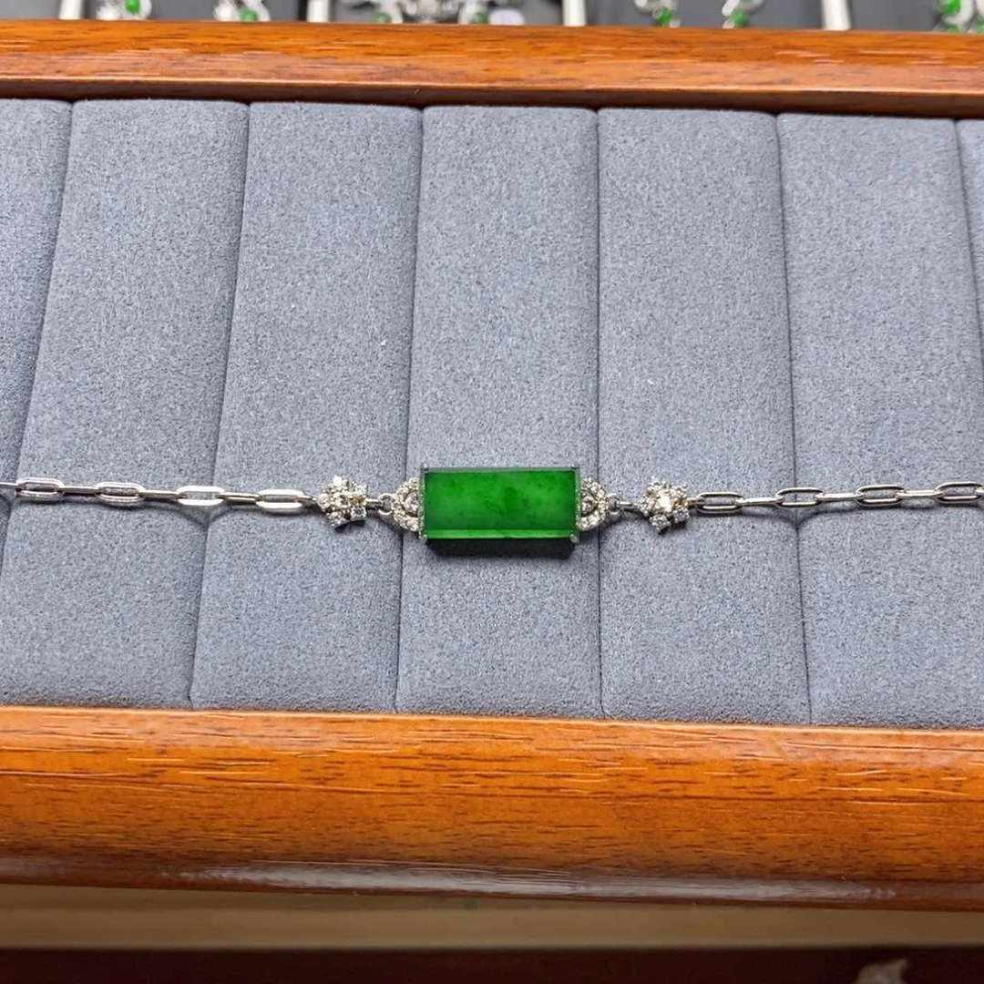 翡翠颈饰银S925镶嵌葸*.翡翠手链