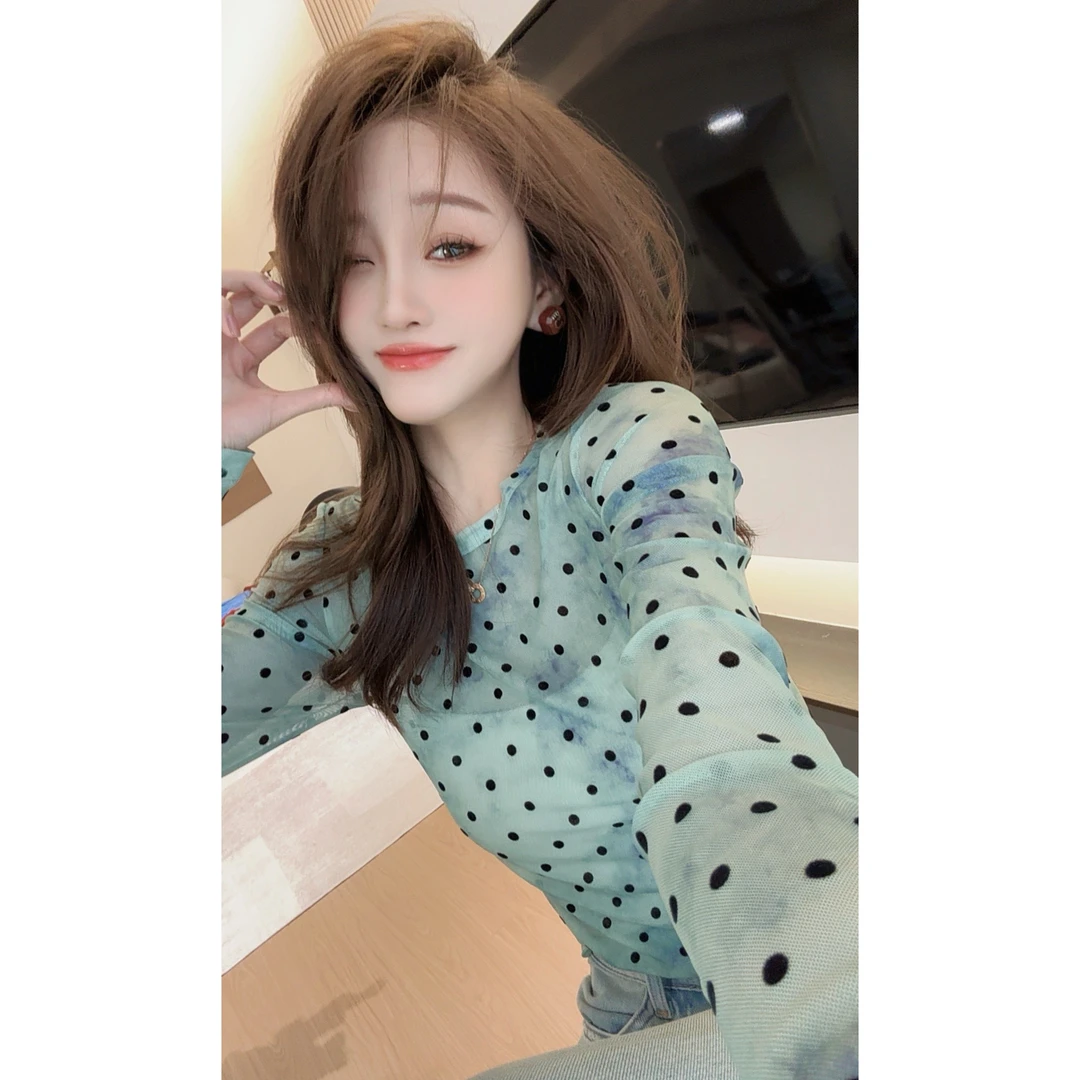 【陈陈私服】洋气微透设计感波点小衫修身显瘦凉感长袖上衣25030307