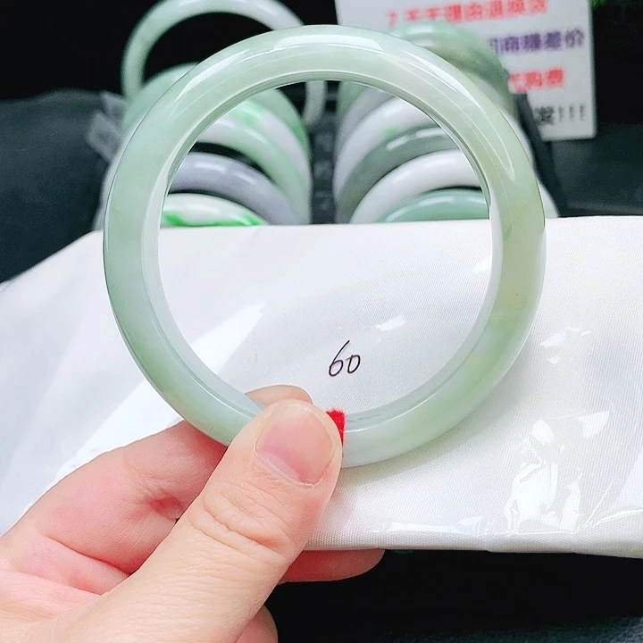 翡翠未镶嵌手镯202