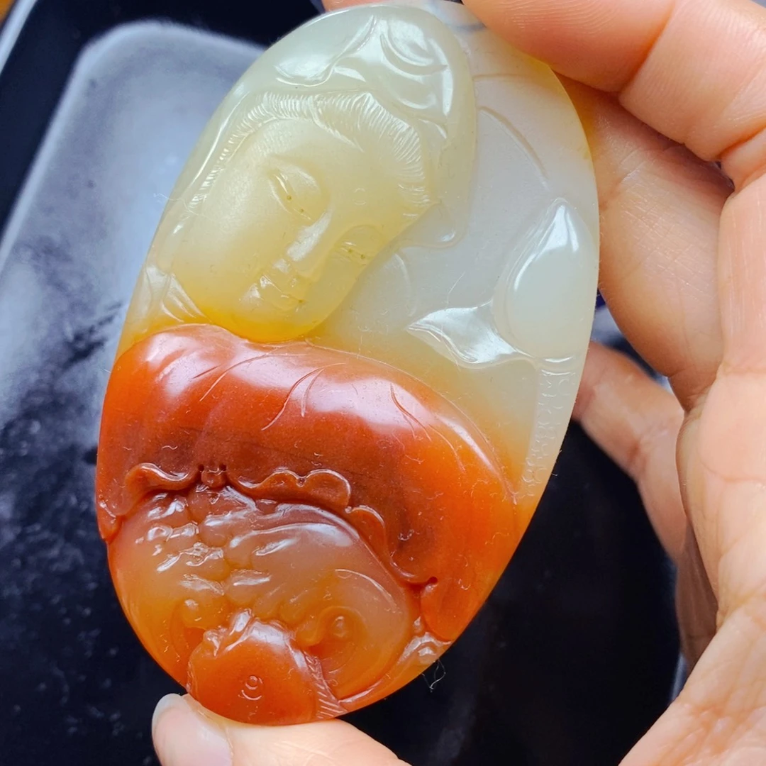 石英质玉（黄龙玉）未镶嵌颈饰