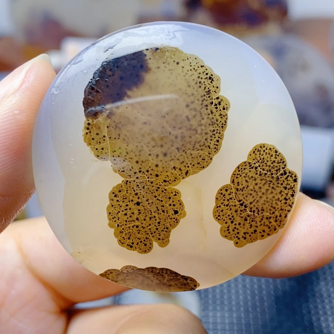 玛瑙/玉髓未镶嵌珠宝奇石