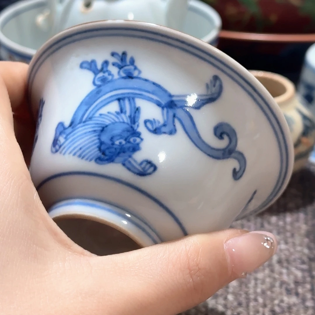 瓷片叶*界青花狮子纹饰茶杯