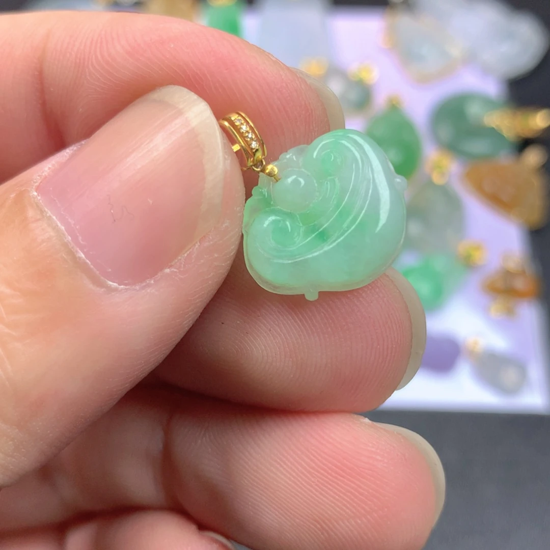 【闪购商品】颈饰18K金镶嵌翡翠翡翠