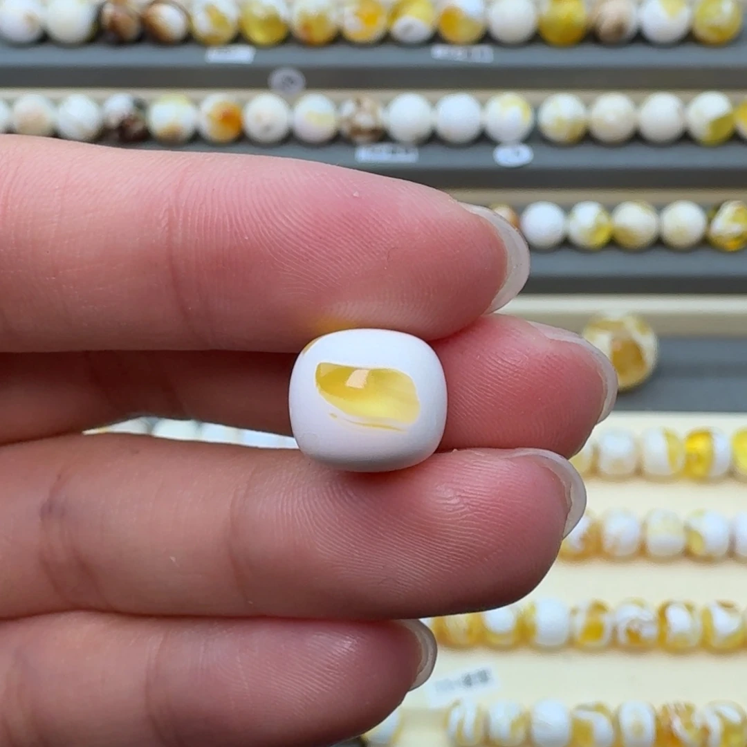裸石琥珀未镶嵌蜜蜡