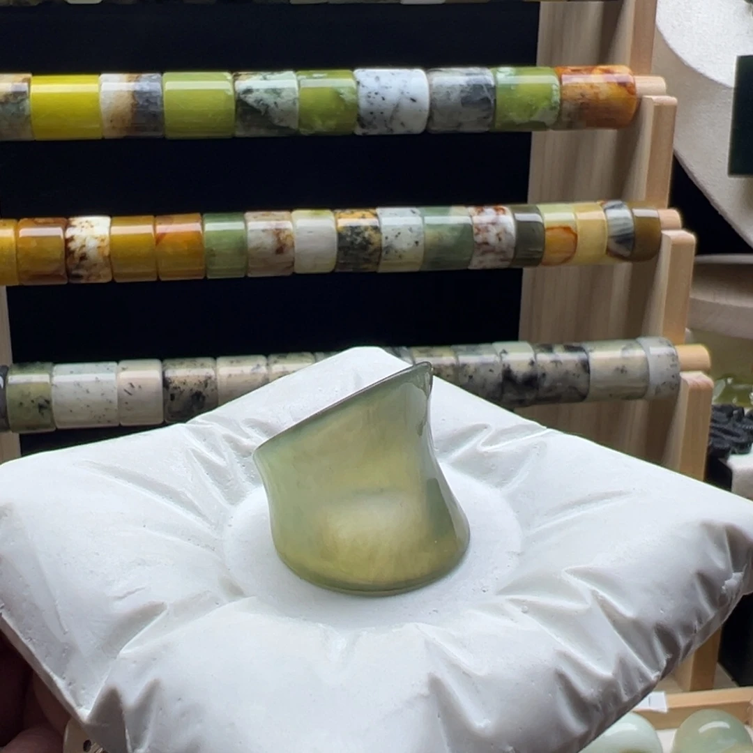 蛇纹石玉未镶嵌戒指18.6 （默认瑕疵 不退不换）