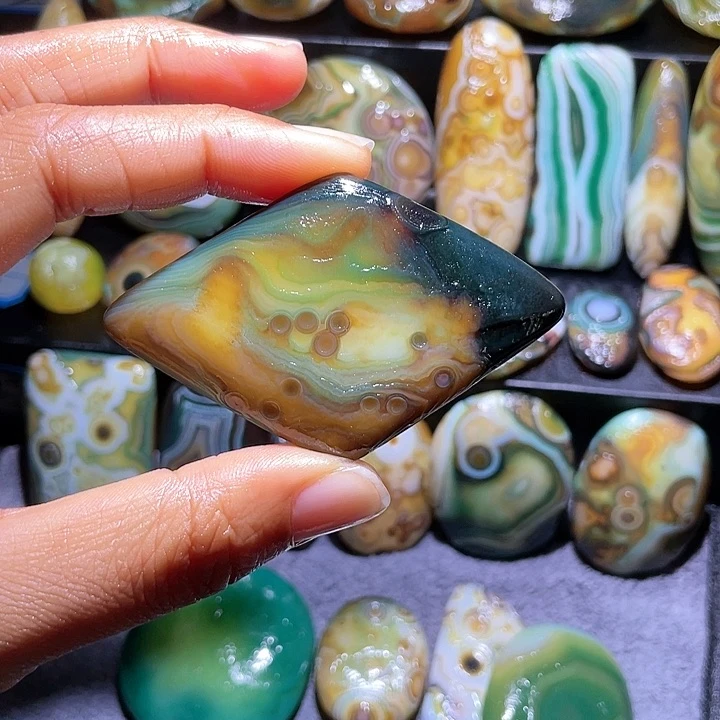 玛瑙/玉髓珠宝奇石未镶嵌