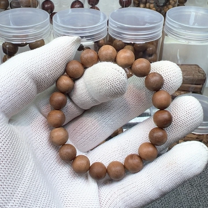 木檀香木1.0………………瑕疵