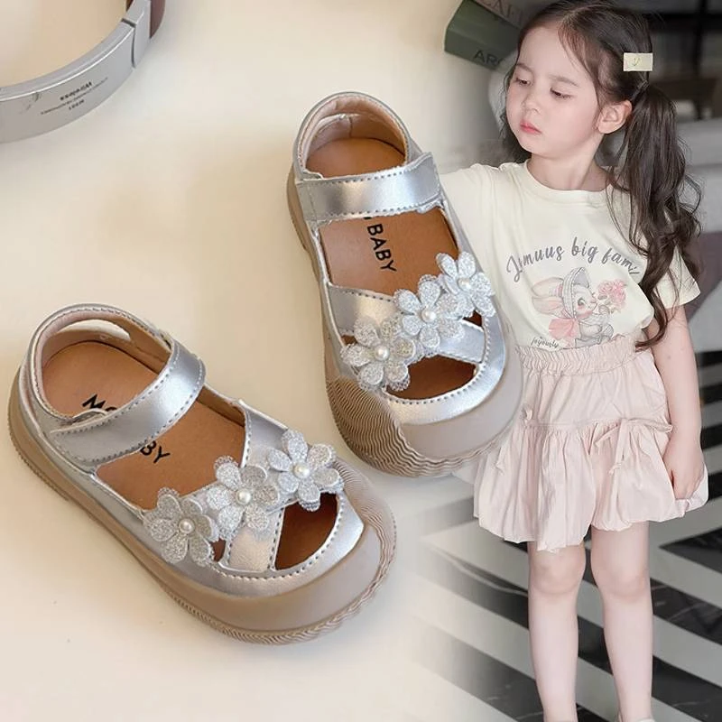 女童简约包头运动凉鞋2025夏季新款软底魔术贴镂空中小童公主凉鞋