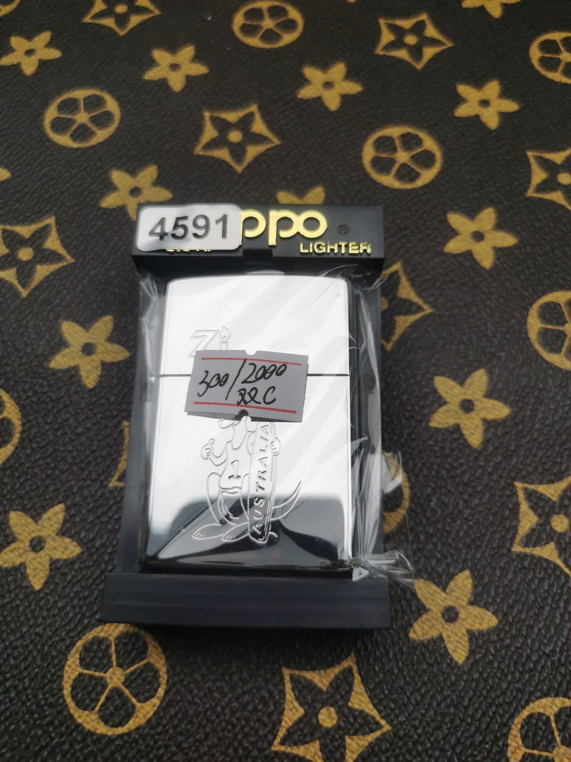 Zippo打火机回血2000双C镜面袋鼠-4591